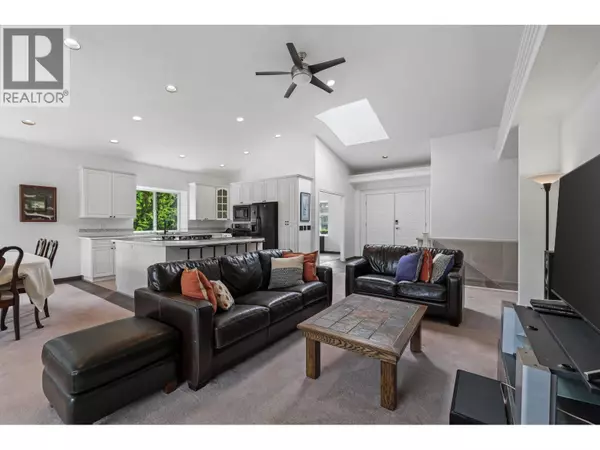 Anmore, BC V3H4W9,107 HEMLOCK DRIVE