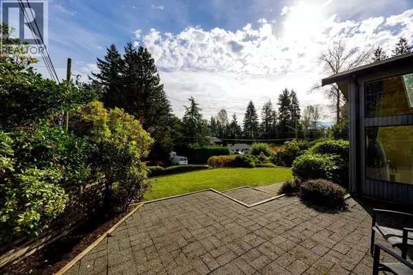 North Vancouver, BC V7J2T4,1427 APPIN ROAD