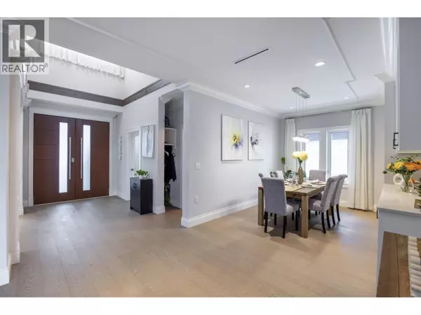 Burnaby, BC V5J2Z9,6138 CARSON STREET