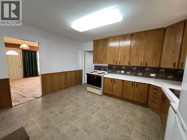 Fort Nelson, BC V0C1R0,5012 W 52 AVENUE