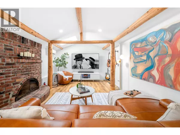 North Vancouver, BC V7H1L7,2540 BOSWELL AVENUE