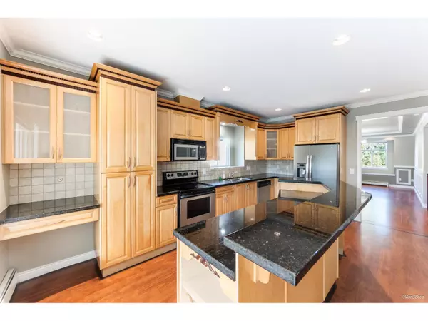 Surrey, BC V3R1K9,14922 102A AVENUE