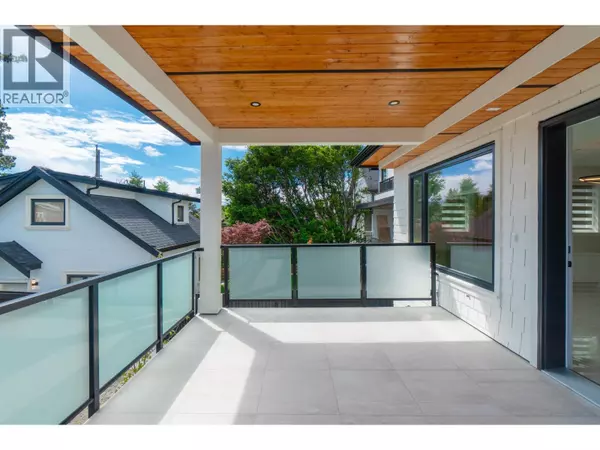 Vancouver, BC V6P2R9,1554 W 66TH AVENUE