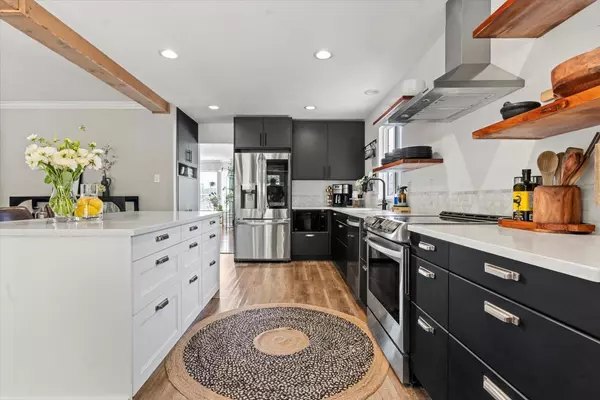 Abbotsford, BC V3G2W9,36125 MARSHALL ROAD