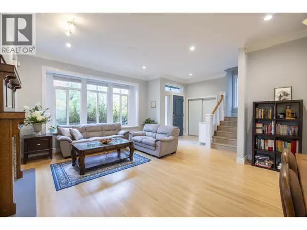 Vancouver, BC V6R2X7,4203 W 14TH AVENUE