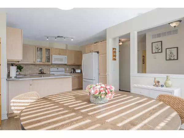 Langley, BC V3A8H1,21928 48 AVE #20