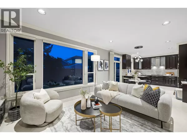 Richmond, BC V7C5S2,6215 GARRISON COURT