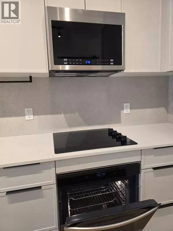 Port Moody, BC V3H1X3,3075 MURRAY ST #506