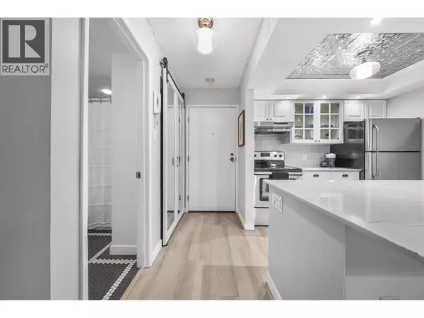 North Vancouver, BC V7M1C6,210 West 2ND ST #101