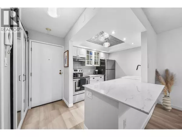 North Vancouver, BC V7M1C6,210 West 2ND ST #101
