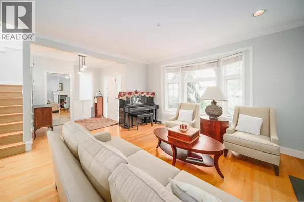 Vancouver, BC V6N3G5,2726 W 42ND AVENUE