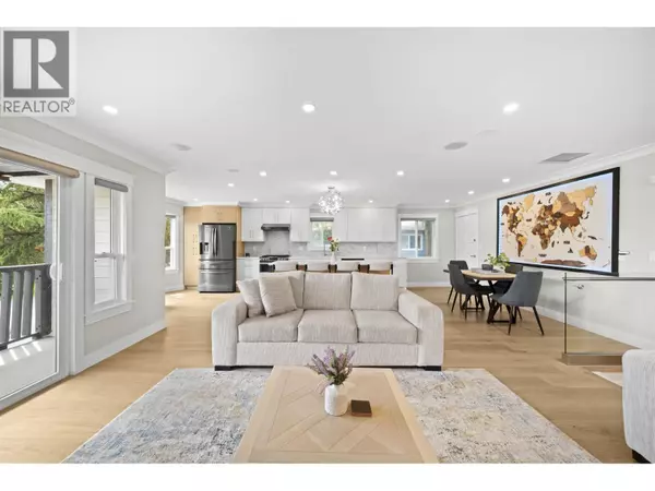 Pitt Meadows, BC V3Y1R5,19489 115A AVENUE