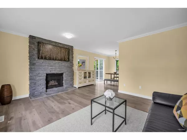 Surrey, BC V4N2P8,10123 158A STREET