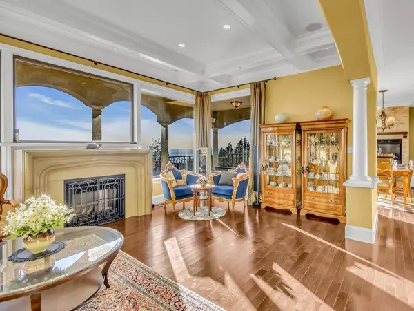 White Rock, BC V4B3L5,1375 KERFOOT ROAD