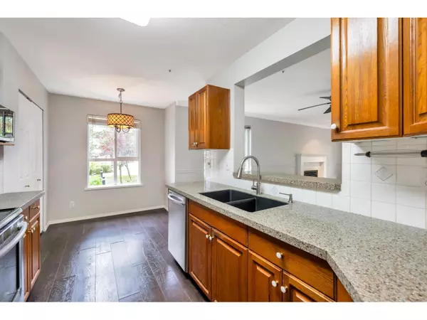 Surrey, BC V3W0R9,13870 70 #202