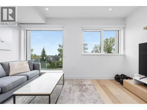 Vancouver, BC V5Y0N1,138 W WOODSTOCK AVENUE