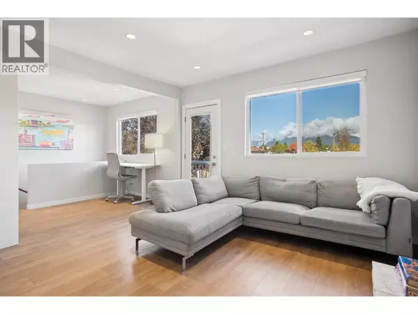 Vancouver, BC V5K2W8,2790 NAPIER STREET