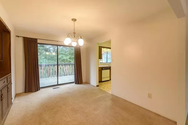 Abbotsford, BC V2S5Y2,33295 CENTURY COURT