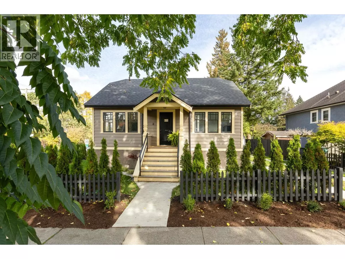 New Westminster, BC V3L2M6,631 SECOND STREET