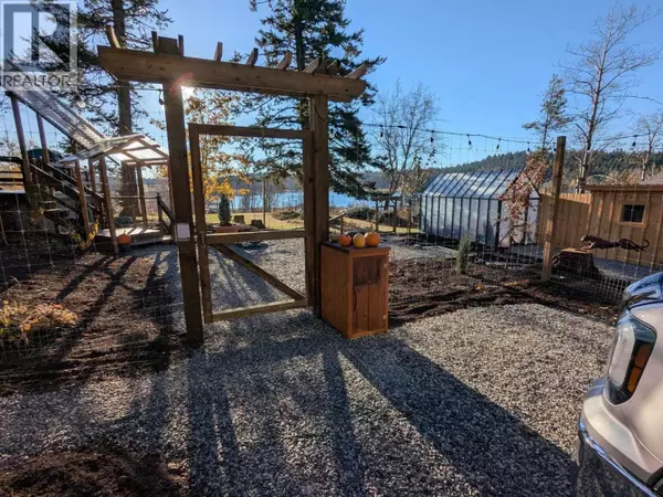 108 Mile Ranch, BC V0K2Z0,5359 ANNAHAM CRESCENT