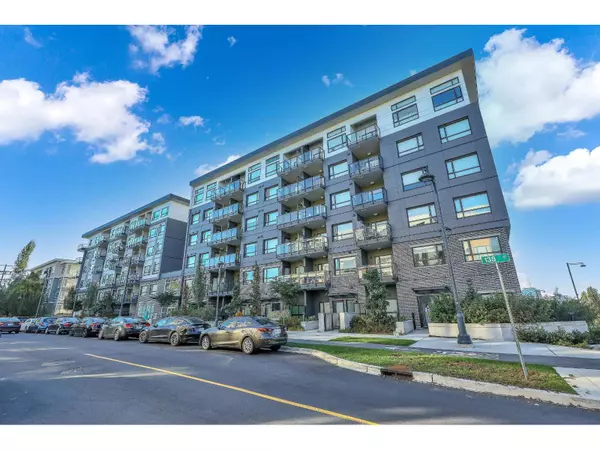 Surrey, BC V3T0T5,10777 138 #309