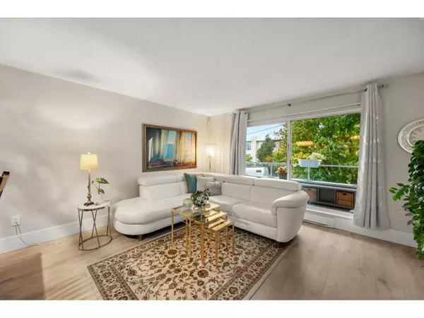 White Rock, BC V4B3Y1,1354 WINTER #105