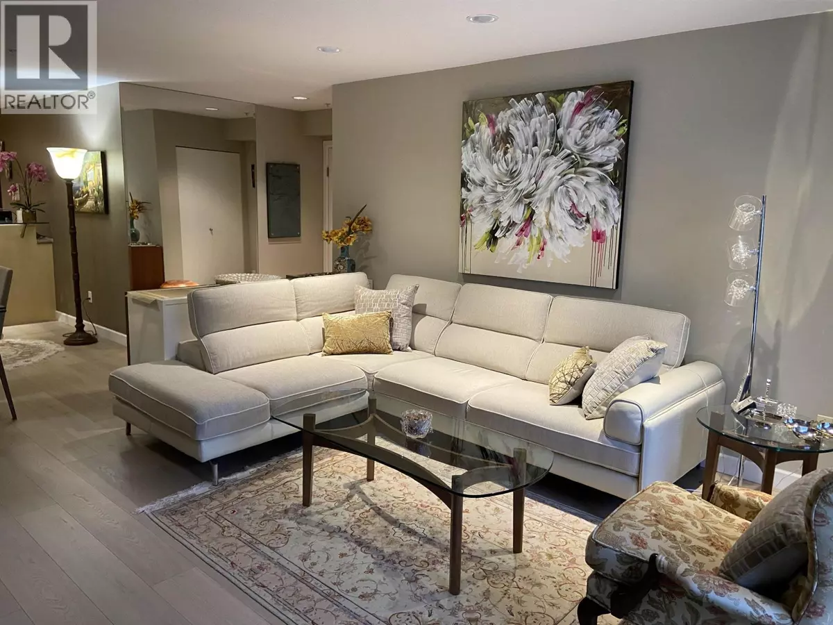 North Vancouver, BC V7R2P8,3750 EDGEMONT BLVD #104