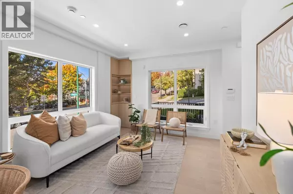 Burnaby, BC V5C2L5,3800 PENDER ST #1