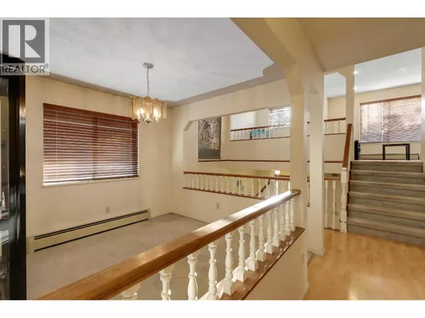 Vancouver, BC V5R4N4,4680 HOY STREET