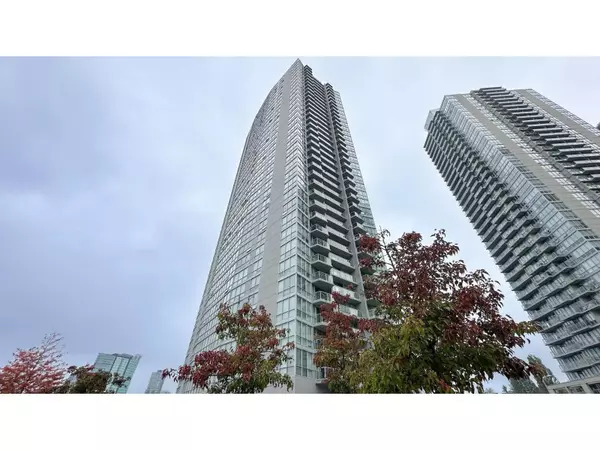 13618 100 AVENUE #2910, Surrey, BC V3T0A8