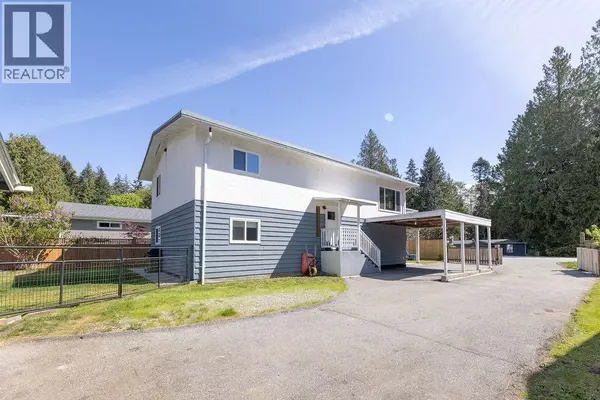 5607 WAKEFIELD ROAD, Sechelt, BC V7Z0N3