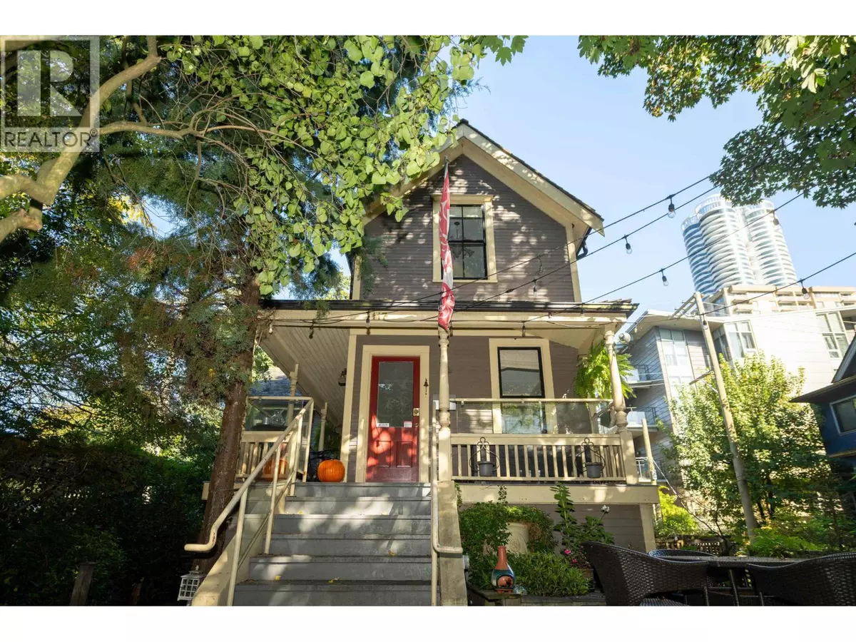 Vancouver, BC V6E1L3,1117-1119 PENDRELL STREET