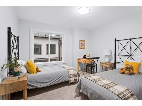 Surrey, BC V4N4J8,9688 182A ST #28