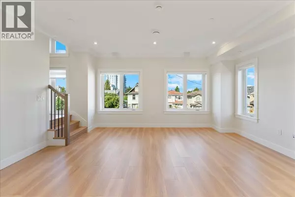 Vancouver, BC V5R2A3,4856 SLOCAN STREET