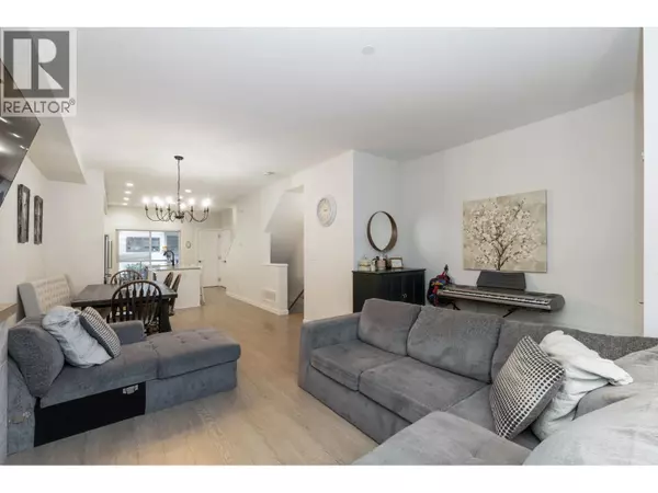 Pitt Meadows, BC V3Y0G6,19451 SUTTON AVE #159