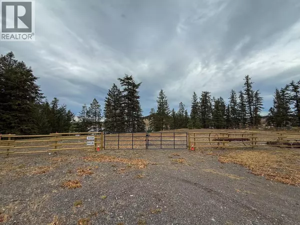 5439 SCUFFI ROAD, 100 Mile House, BC V0K2E0