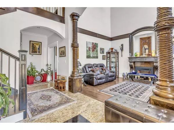 Surrey, BC V3V6K9,13884 89A AVENUE