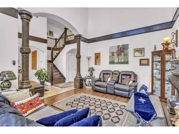 Surrey, BC V3V6K9,13884 89A AVENUE