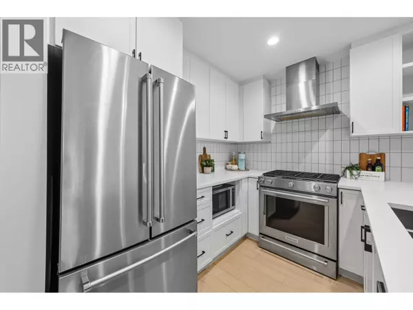 Maple Ridge, BC V2X4R2,22226 BROWN AVE #201