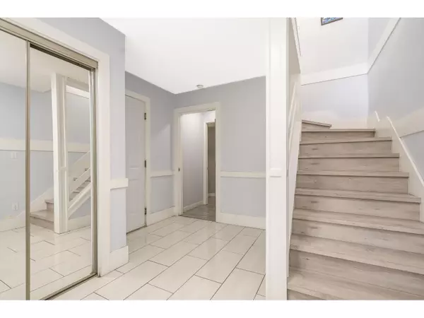 Abbotsford, BC V2T5S3,30971 BROOKDALE COURT