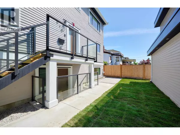 Vancouver, BC V5X1E5,810 E 51ST AVENUE