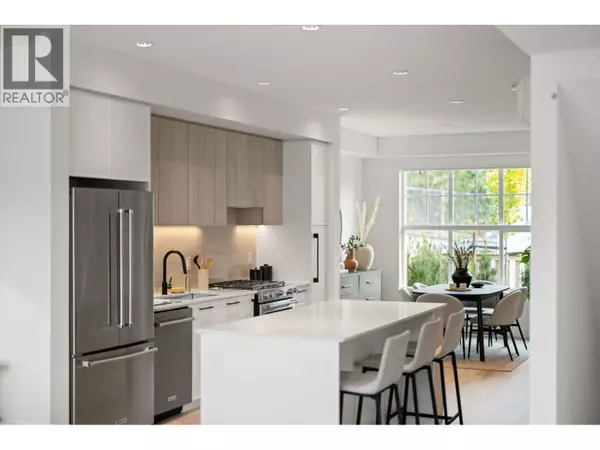 Coquitlam, BC V3E0V9,3421 QUEENSTON AVE #110