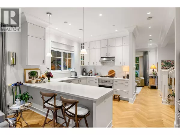 98 W 18TH AVENUE, Vancouver, BC V5Y2A4