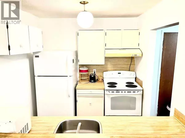 Richmond, BC V7A1Y8,9300 GLENACRES DR #219