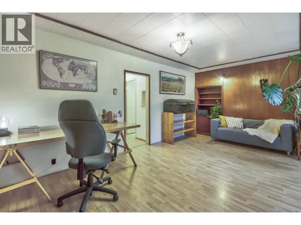 Burnaby, BC V5C2T8,4312 GEORGIA STREET