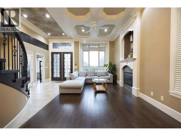 Coquitlam, BC V3K2A6,913 QUADLING AVENUE