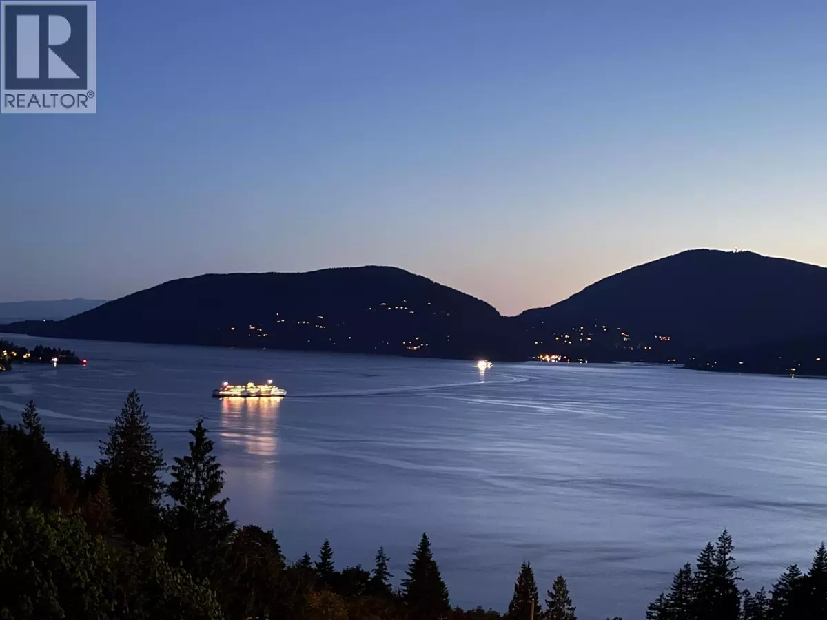 West Vancouver, BC V7W3J7,8664 SEASCAPE DRIVE