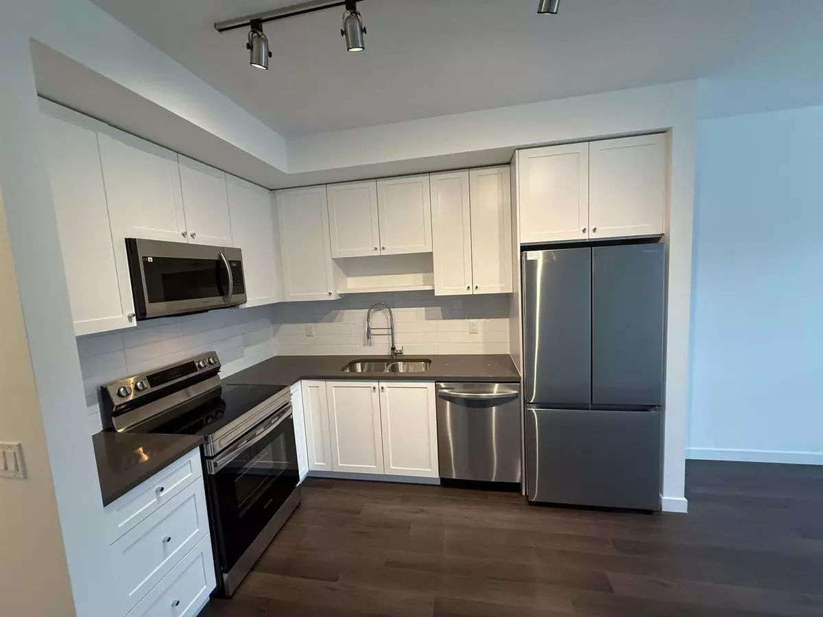 Surrey, BC V4N5A4,8509 158 ST #519