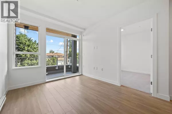 Coquitlam, BC V3J3C9,723 GROVER AVE #208