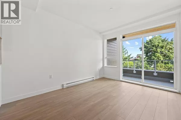 Coquitlam, BC V3J3C9,723 GROVER AVE #208